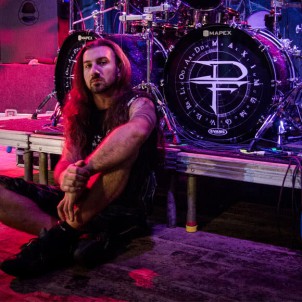 Джи Анзалоне (Gee Anzalone)